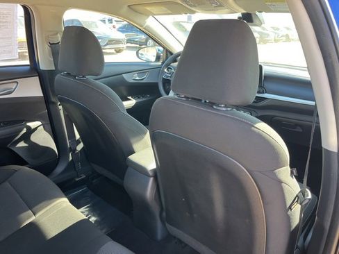 Used 2023 Kia Forte LXS image 40
