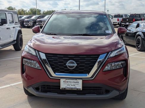 Used 2023 Nissan Rogue SV image 8