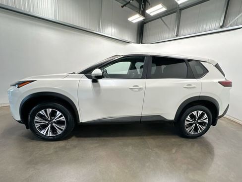 Used 2023 Nissan Rogue SV AWD/4WD image 2