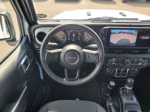 Used 2024 Jeep Wrangler Unlimited Sport AWD/4WD image 11