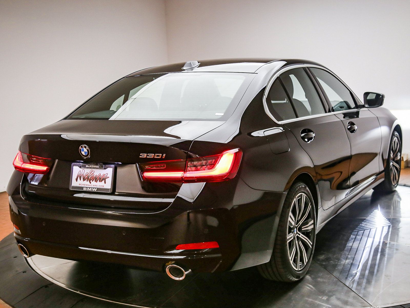 Used 2026 BMW 330i Sedan w/ Convenience Package RWD image 7