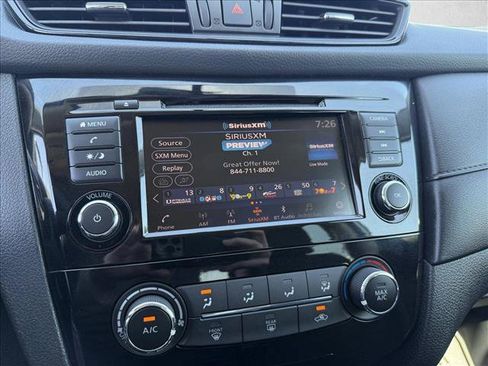 Used 2018 Nissan Rogue S FWD image 19