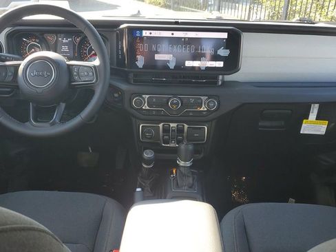 New 2026 Jeep Gladiator Sport image 10