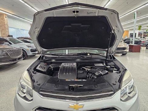 Used 2017 Chevrolet Equinox LT w/ Convenience Package FWD image 38