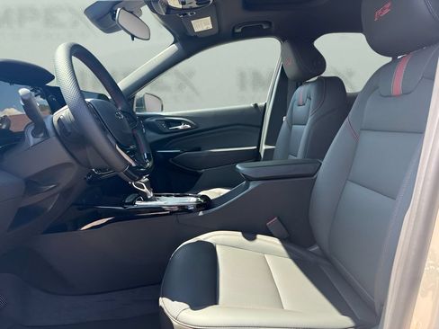 New 2026 Chevrolet Trax RS w/ Sunroof Package FWD image 9
