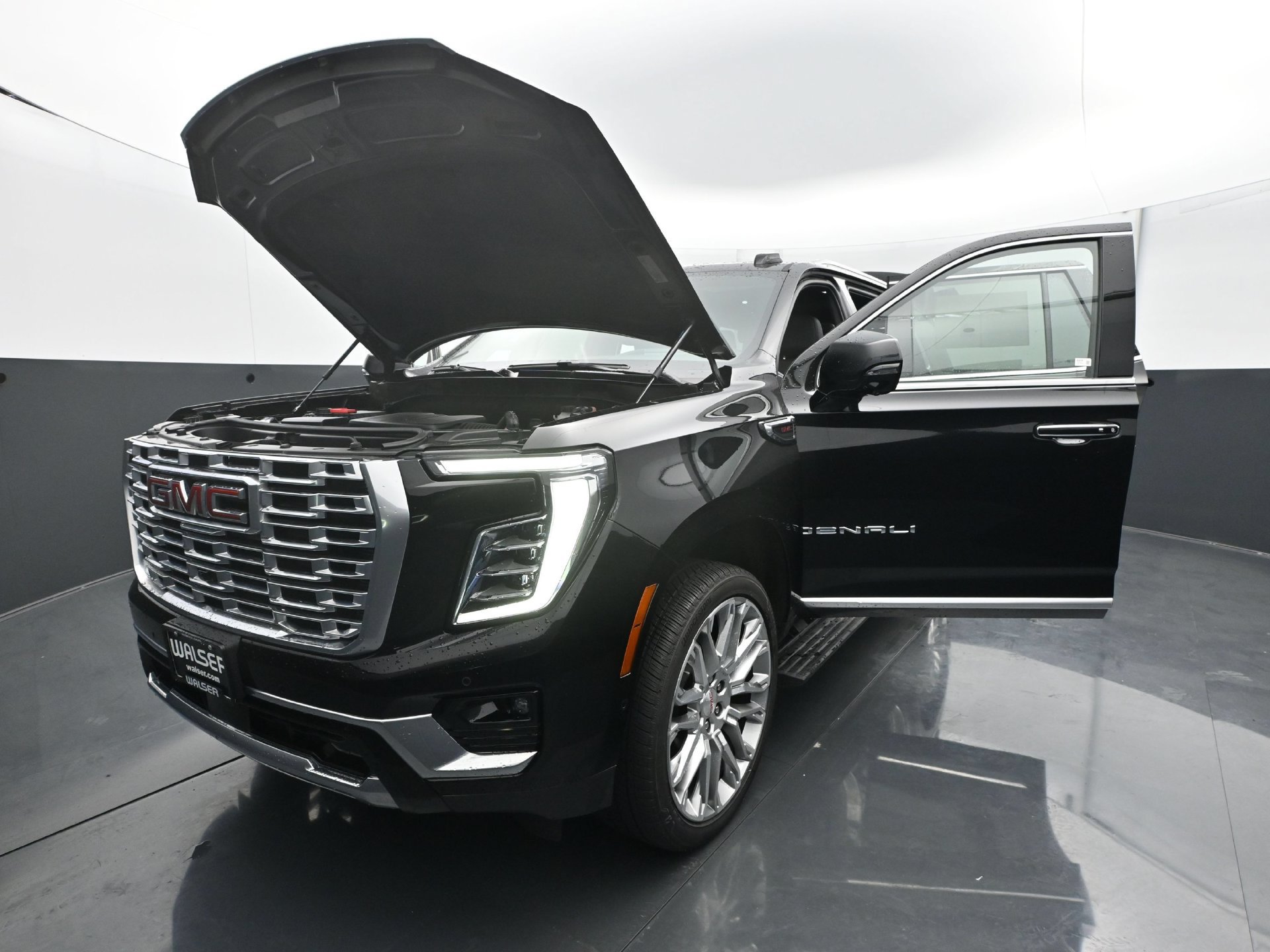 Used 2025 GMC Yukon Denali w/ Denali Reserve Package AWD/4WD image 33