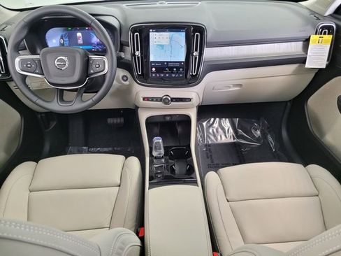 New 2026 Volvo XC40 B4 Plus w/ Climate Package FWD image 12