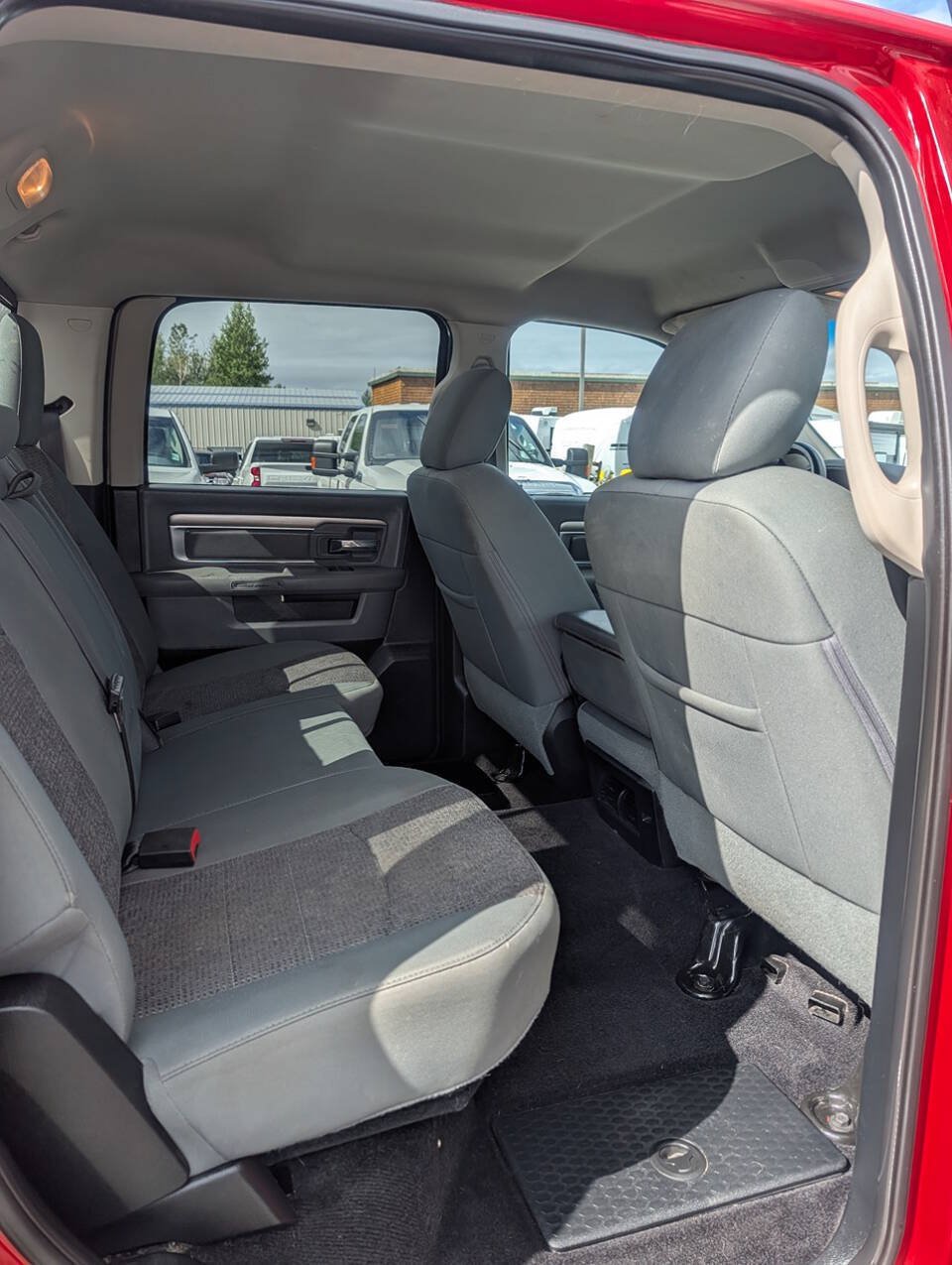 Used 2016 RAM 1500 Classic SLT w/ Luxury Group AWD/4WD image 16