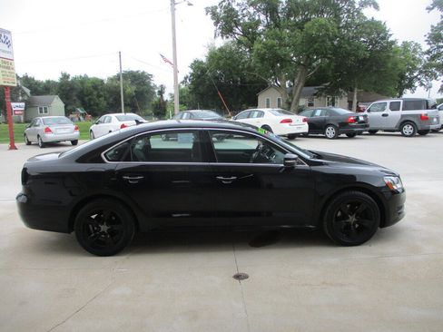 Used 2013 Volkswagen Passat 2.5 SE FWD image 2
