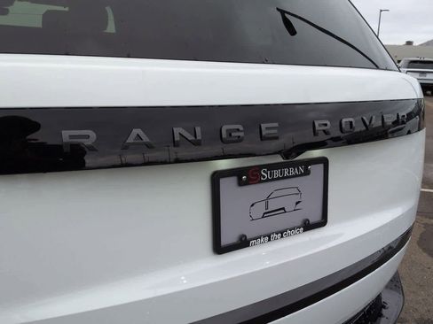 New 2026 Land Rover Range Rover Long Wheelbase SE image 9