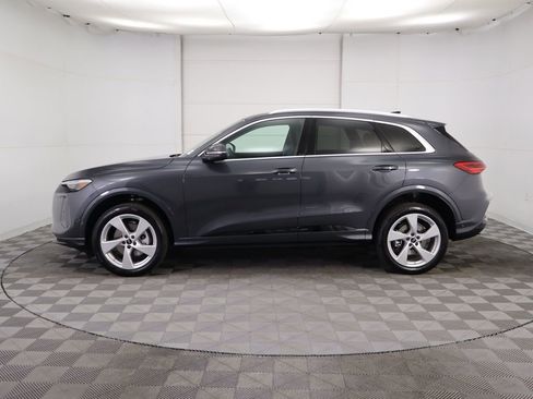 Used 2025 Audi Q5 Premium Plus w/ Premium Plus image 9