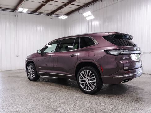 Used 2026 Buick Enclave Avenir w/ LPO, Floor Liner Package AWD/4WD image 4