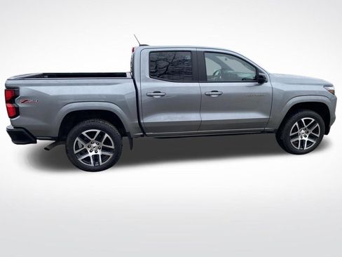 Used 2024 Chevrolet Colorado Z71 w/ Z71 Convenience Package 2 image 8