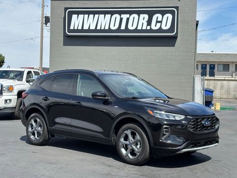 Used 2025 Ford Escape ST-Line Select AWD/4WD image 1