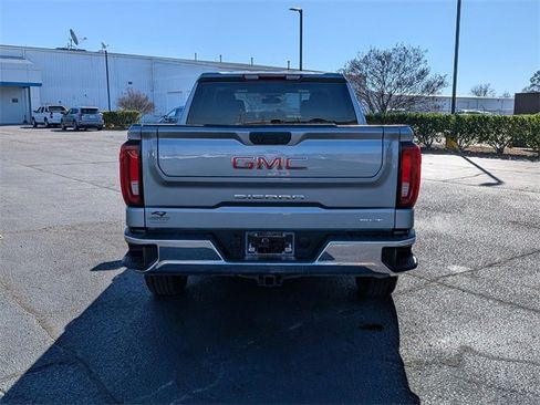 Used 2024 GMC Sierra 1500 SLT image 4
