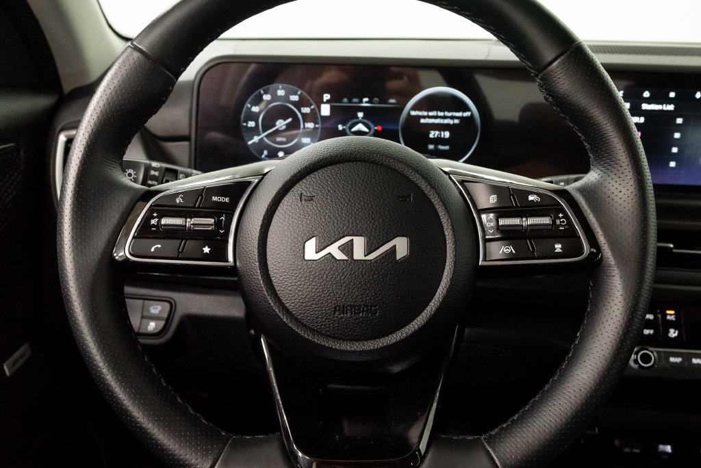 Used 2025 Kia Seltos SX w/ SX Sunroof Package AWD/4WD image 15