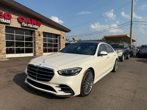 Used 2021 Mercedes-Benz S 580 4MATIC Sedan image 4