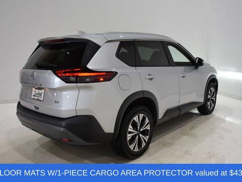 Used 2023 Nissan Rogue SV w/ SV Premium B Package FWD image 4