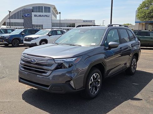 New 2026 Subaru Forester Premium AWD/4WD image 1