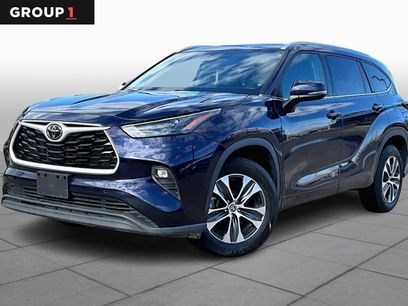Used 2022 Toyota Highlander XLE