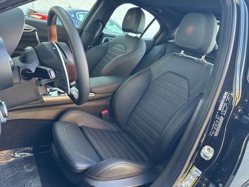 Used 2025 Alfa Romeo Giulia w/ Driving Assist Package image 16