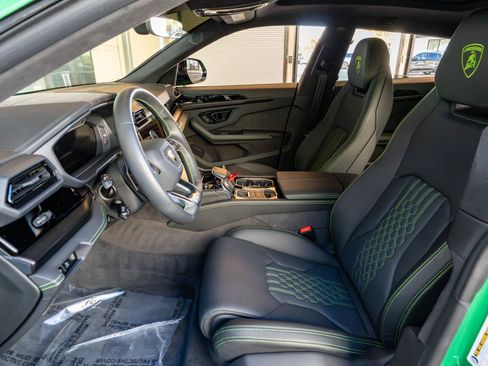 Used 2025 Lamborghini Urus SE AWD/4WD image 15