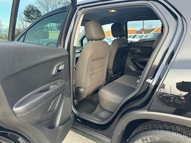 Used 2020 Chevrolet Trax LS w/ Tint and Cruise Package FWD image 13