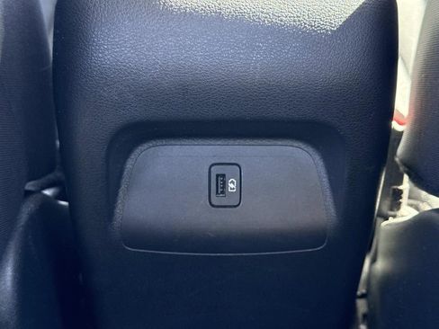 Used 2024 Nissan Sentra SV image 16