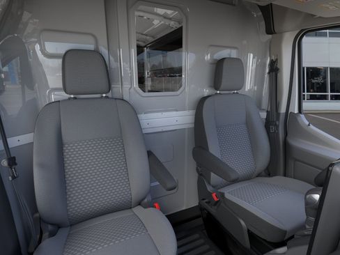 New 2026 Ford Transit 250 148 Medium Roof Extended AWD image 31