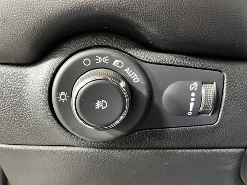 Used 2022 Dodge Durango R/T w/ Blacktop Package image 19