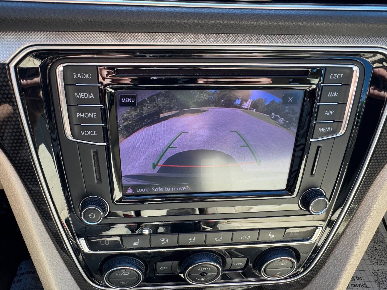 Used 2019 Volkswagen Passat 2.0T SE R-Line FWD image 23