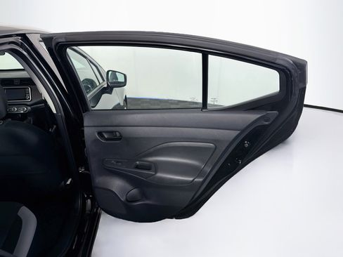 Used 2025 Nissan Versa S FWD image 29