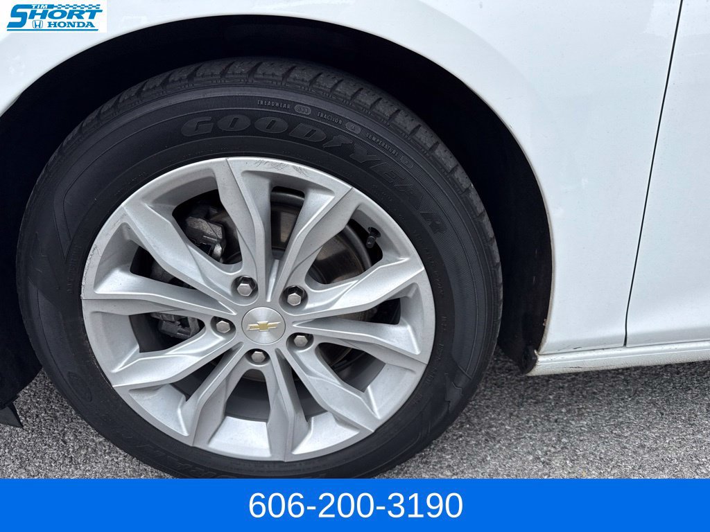 Used 2023 Chevrolet Malibu LT FWD image 10