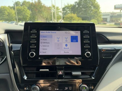 Used 2022 Toyota Camry LE FWD image 23