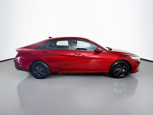 Used 2023 Hyundai Elantra SEL w/ Cargo Package FWD image 11
