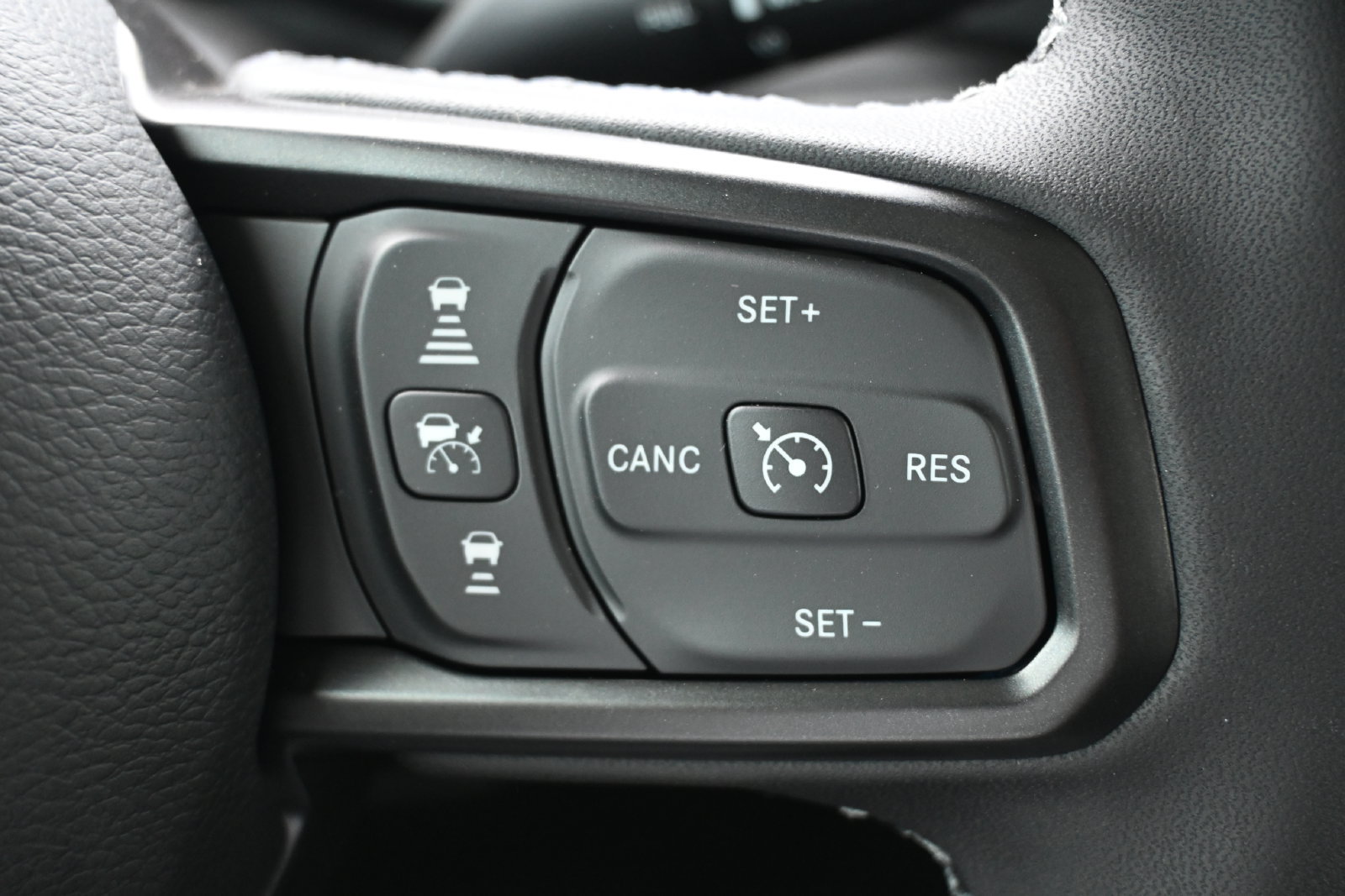 New 2026 Jeep Gladiator Sport AWD/4WD image 12