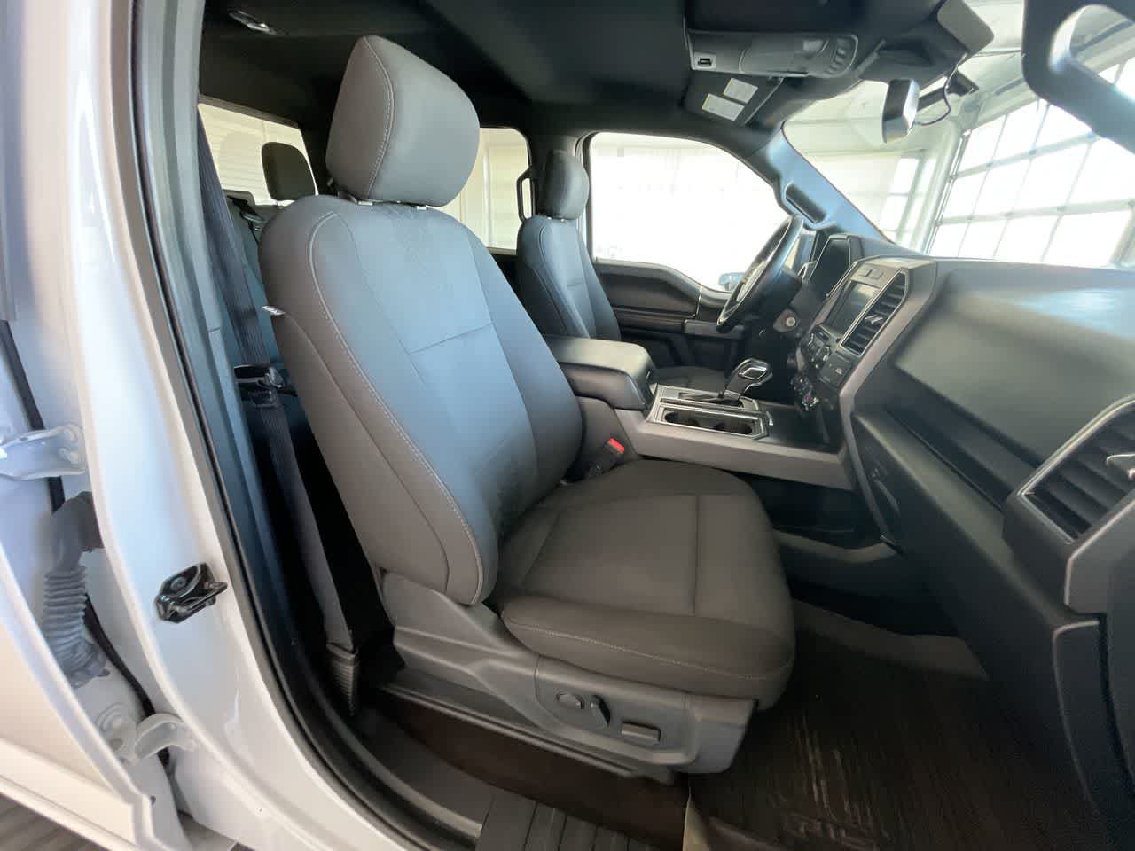 Used 2019 Ford F150 XLT w/ Equipment Group 302A Luxury AWD/4WD image 24
