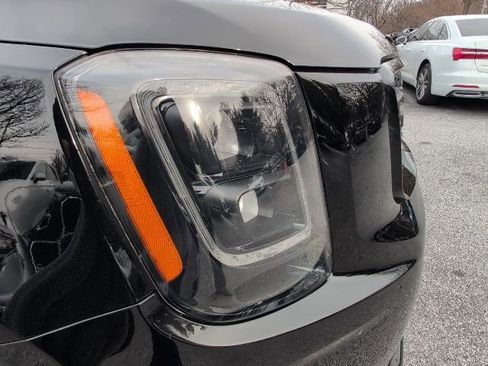 Used 2022 Kia Telluride SX w/ SX Prestige Package image 6