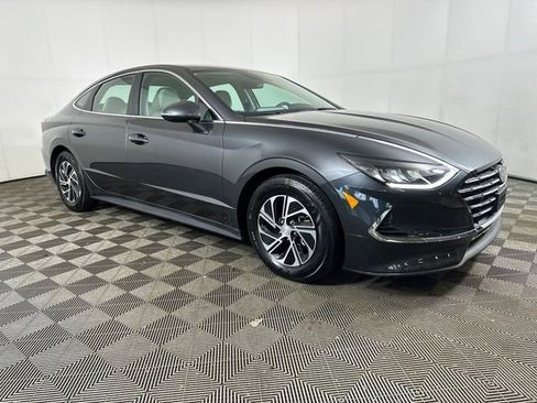 Used 2023 Hyundai Sonata Blue FWD image 2