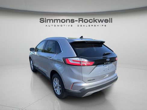 Used 2023 Ford Edge SEL AWD/4WD image 3