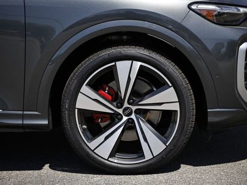 New 2026 Audi SQ5 Premium Plus image 5