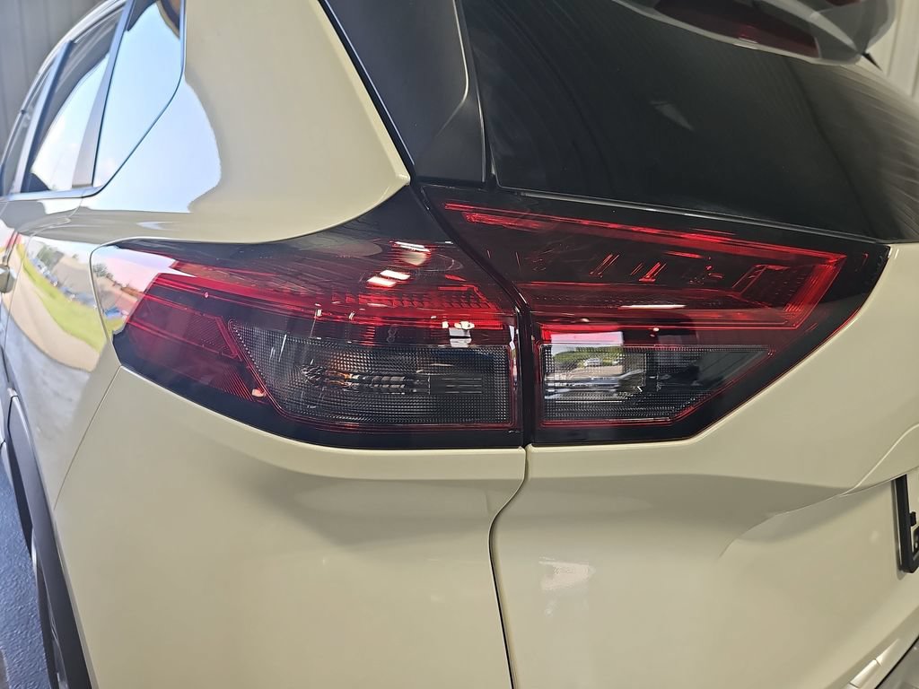 Certified 2023 Nissan Rogue SV w/ SV Premium B Package AWD/4WD image 35
