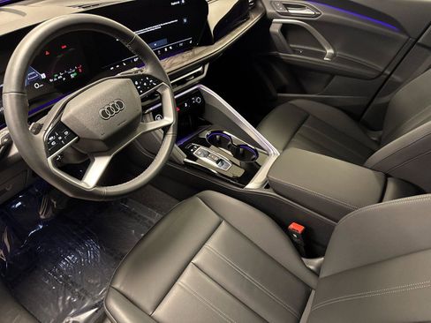 Certified 2025 Audi Q5 Premium w/ Convenience Package AWD/4WD image 10