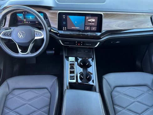 Used 2024 Volkswagen Atlas SE image 14