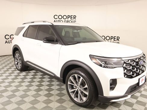 Used 2025 Ford Explorer Platinum w/ Ultimate Package image 1
