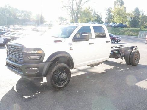 New 2026 RAM 5500 Tradesman AWD/4WD image 6