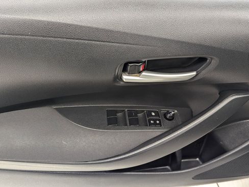 Used 2020 Toyota Corolla LE image 10