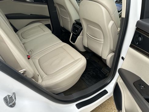 Used 2019 Lincoln Nautilus Reserve AWD/4WD image 14