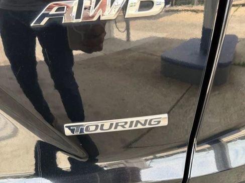 Used 2017 Honda CR-V Touring image 5