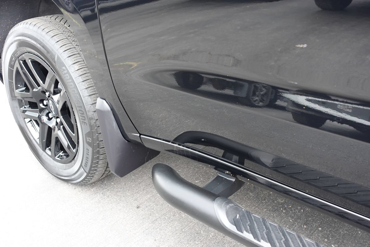 Used 2024 Chevrolet Silverado 1500 Custom AWD/4WD image 12